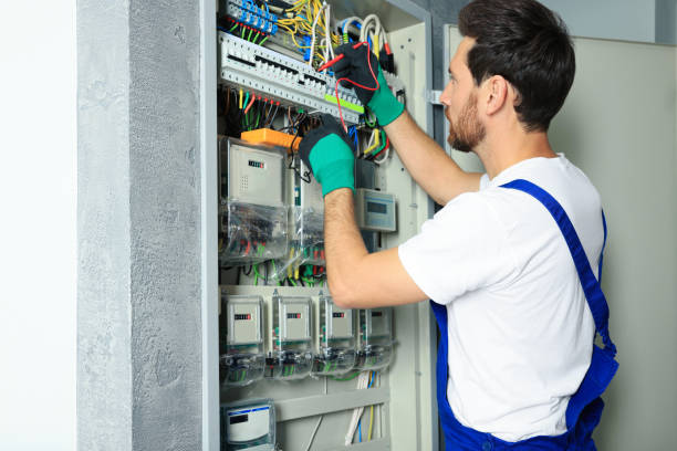 Best Licensed Electrician  in Eastlawn Gardens, PA